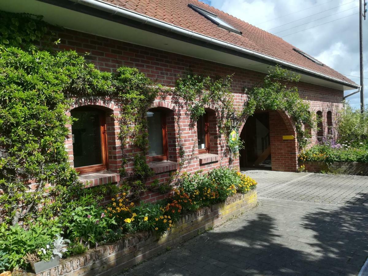ボルジール Pantgat Hof Bed & Breakfast エクステリア 写真